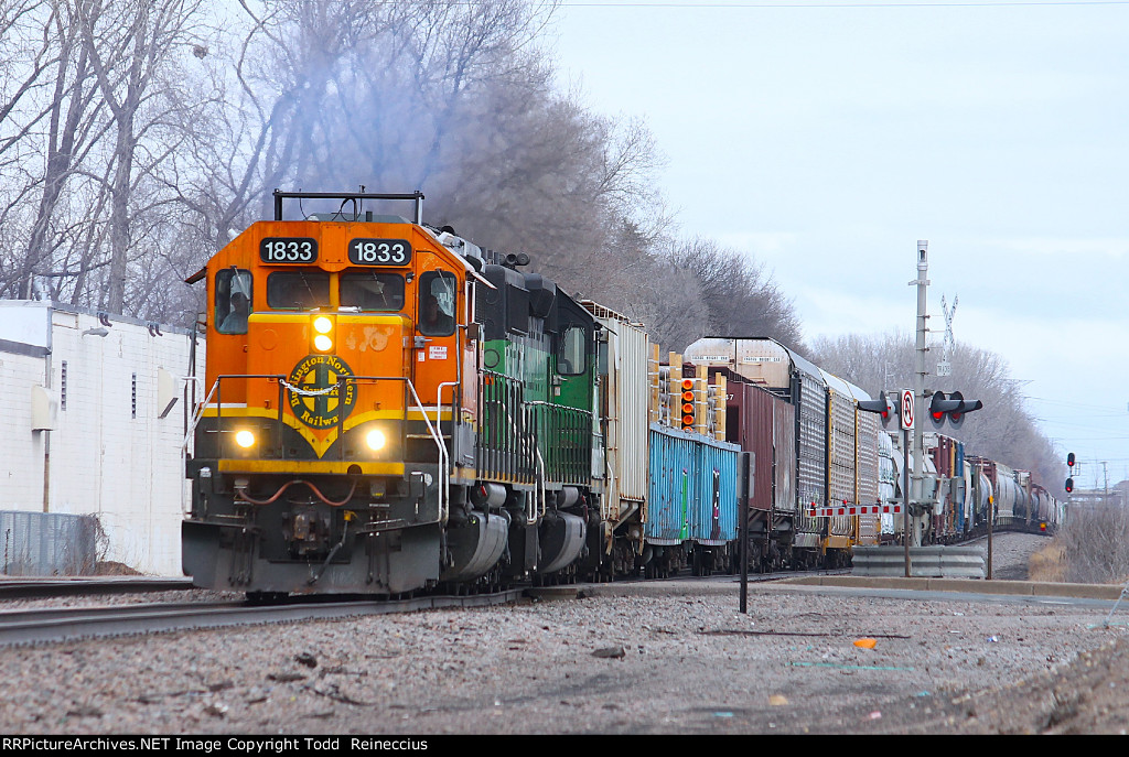 BNSF 1833